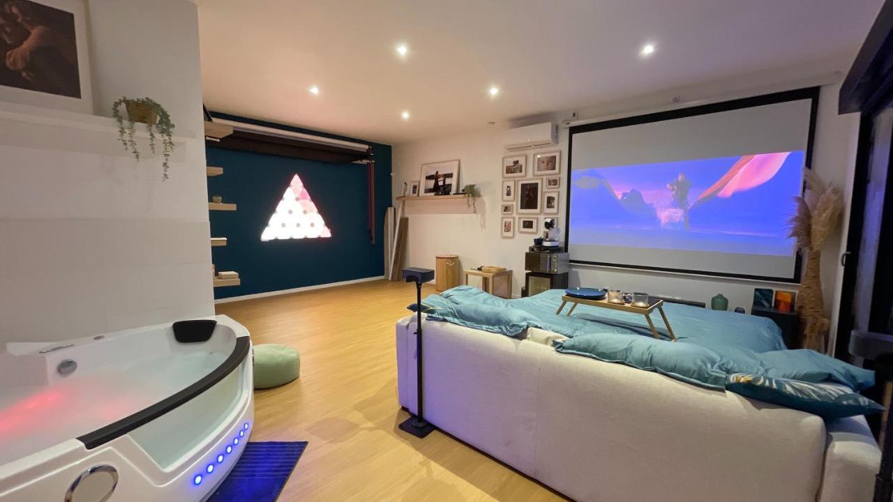 Capsule Nature & Photos - Jacuzzi - Netflix & Home Cinema - Ps5 & Jeu Thun-Saint-Martin Dış mekan fotoğraf